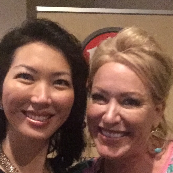 Meet your Posher, Elise - Picture 1 of 1